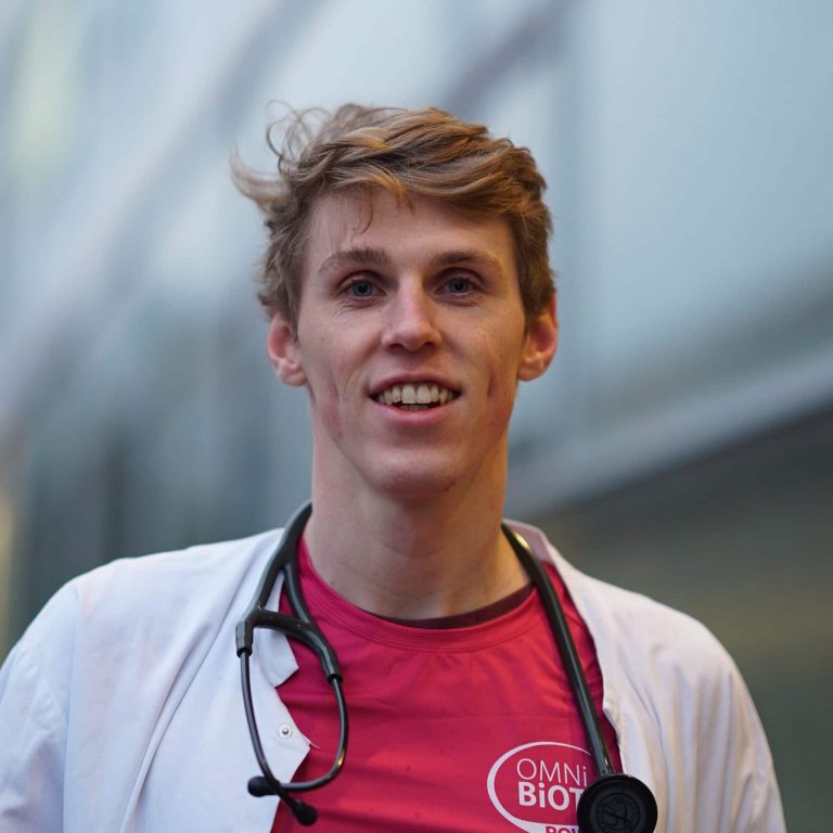 omnni biotic power team athlet cornelius theus