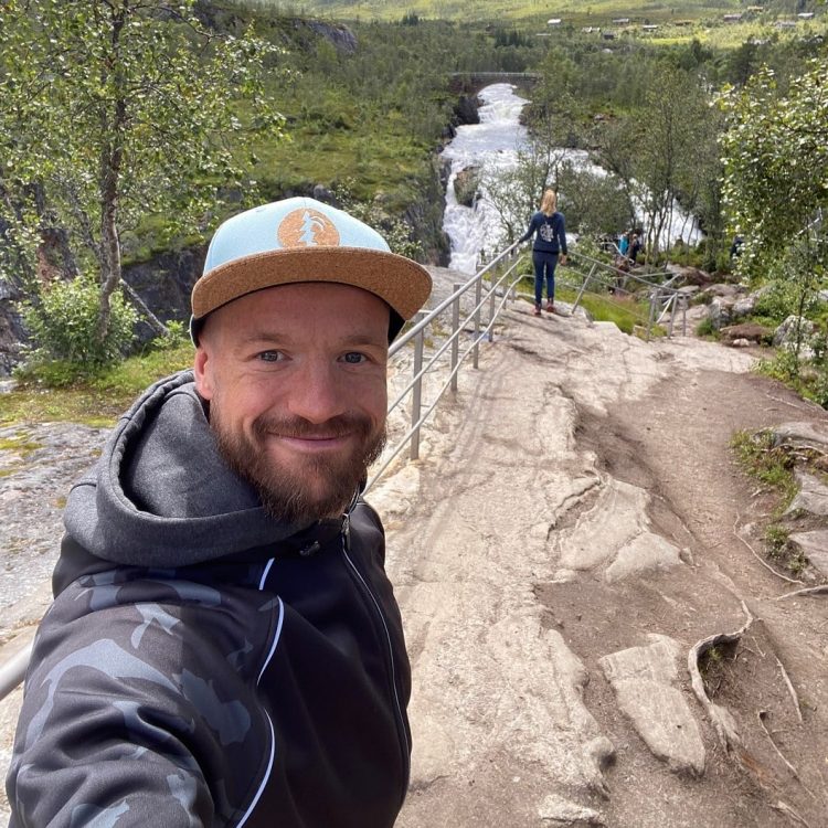 omnni biotic power team athlet eric quellmalz